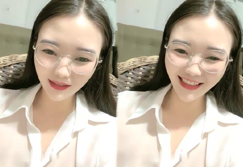 小萍萍吖哺乳期长相甜美妹子双人啪啪,跳蛋自慰仰头插嘴69骑乘后入猛操,挤出乳汁非常诱人~2