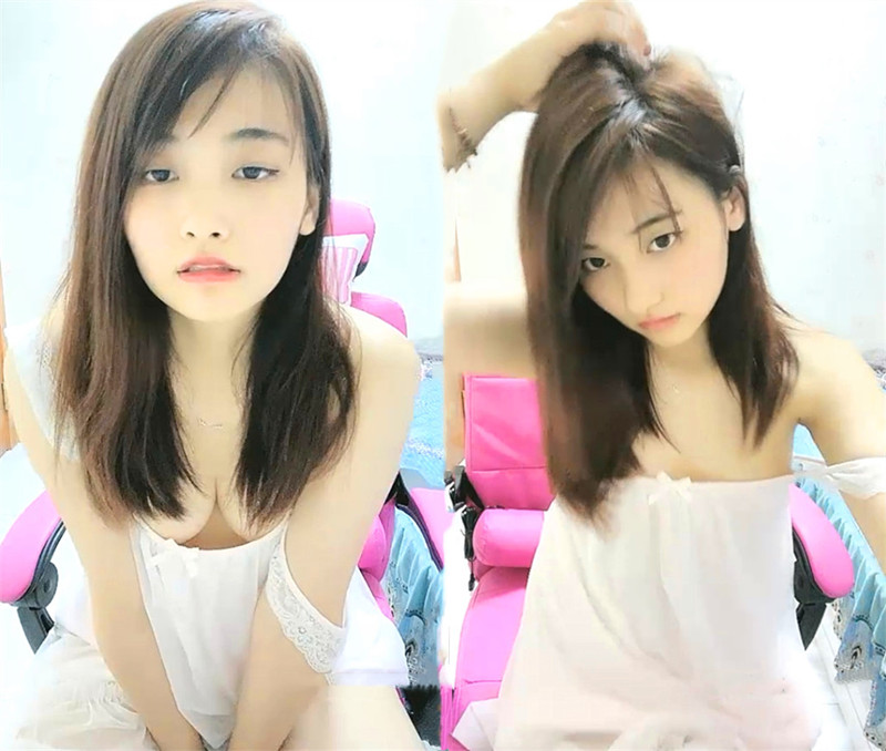 学妹清纯长相甜美萌妹子自慰诱惑,露奶床上自摸