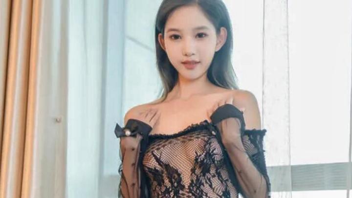 【禾禾】,酒店内私拍超清,黑丝性感,四点全露